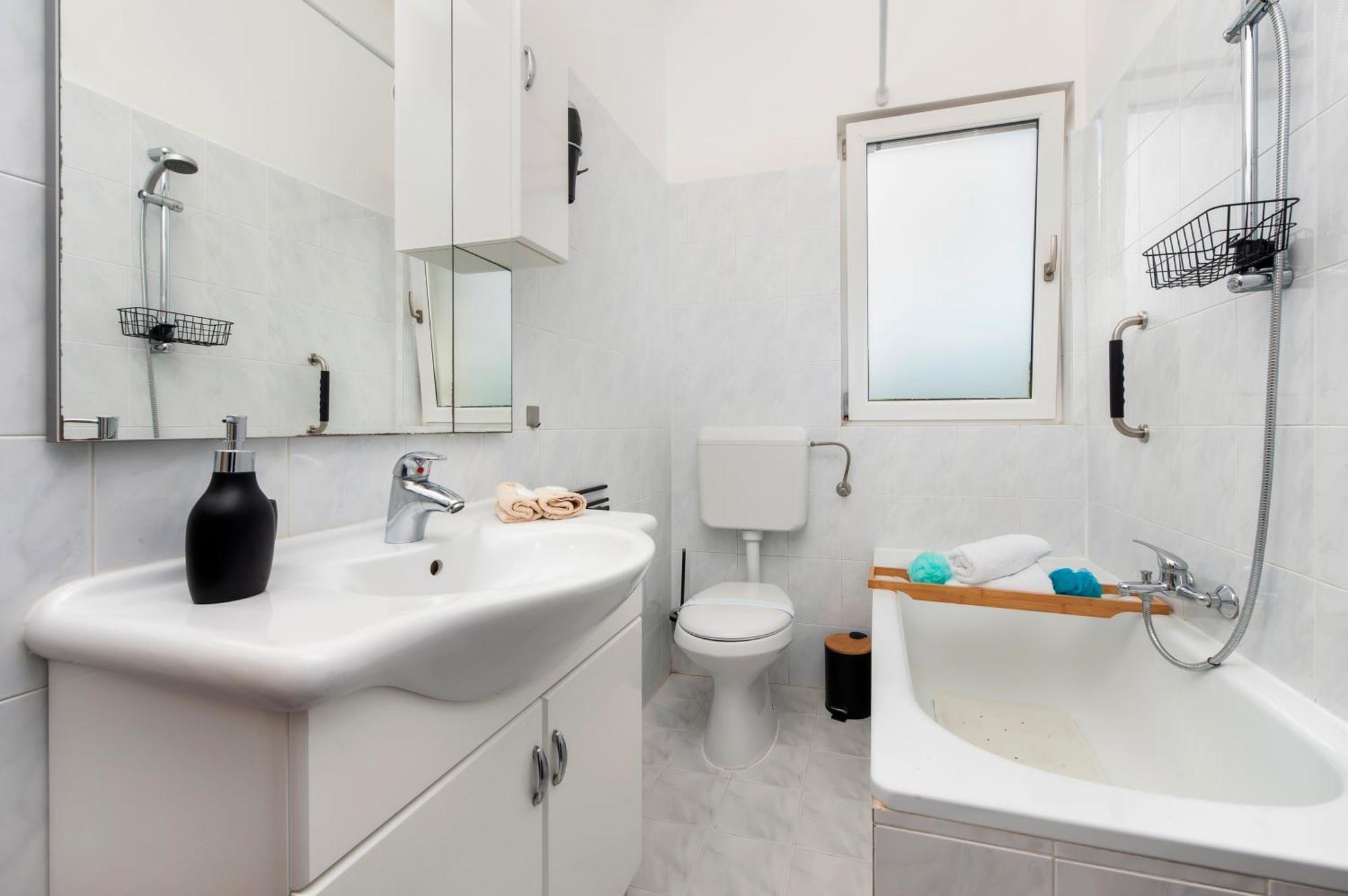 Apartman Nevera Adults Only Ровин Екстериор снимка