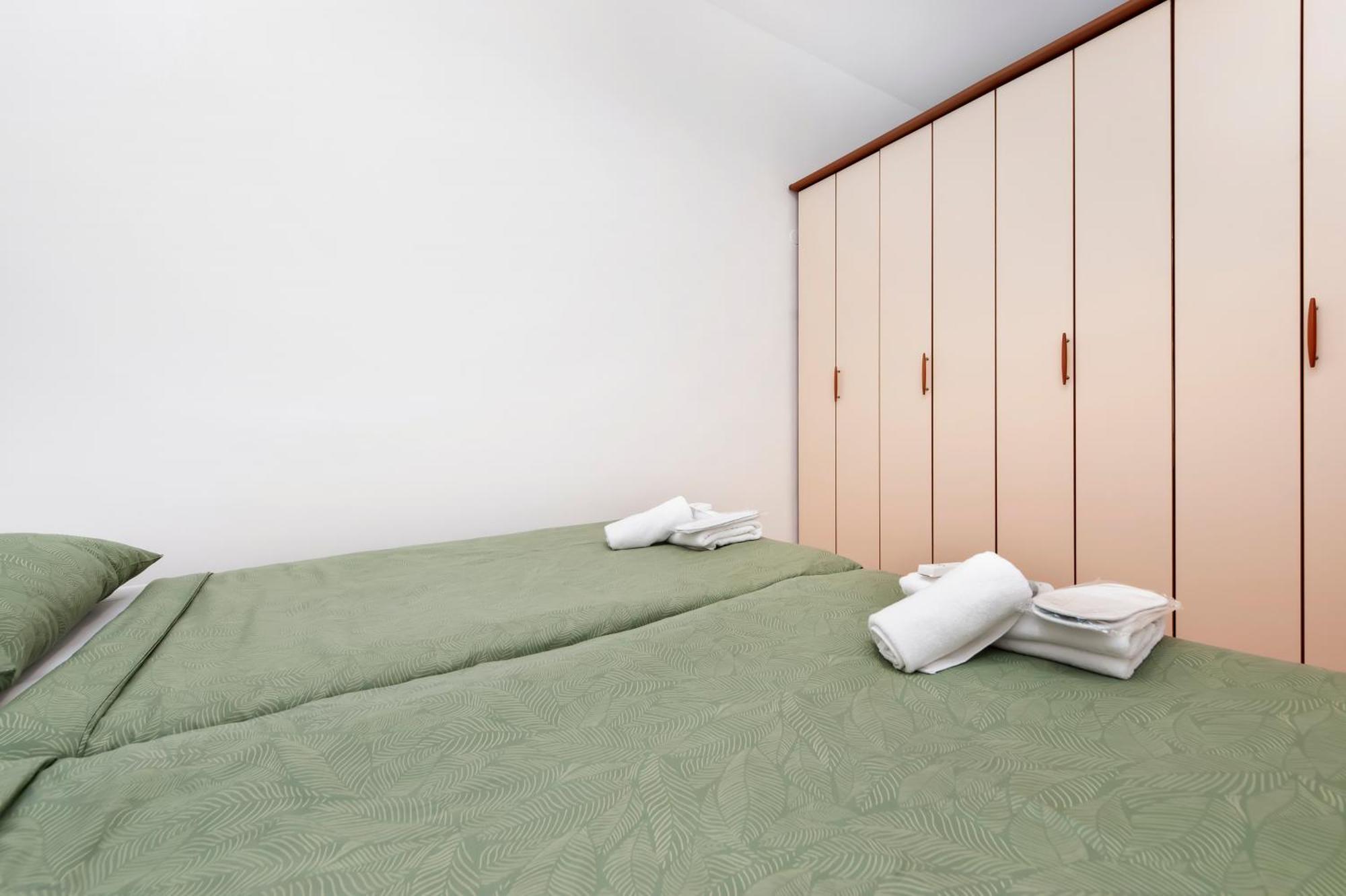 Apartman Nevera Adults Only Ровин Екстериор снимка