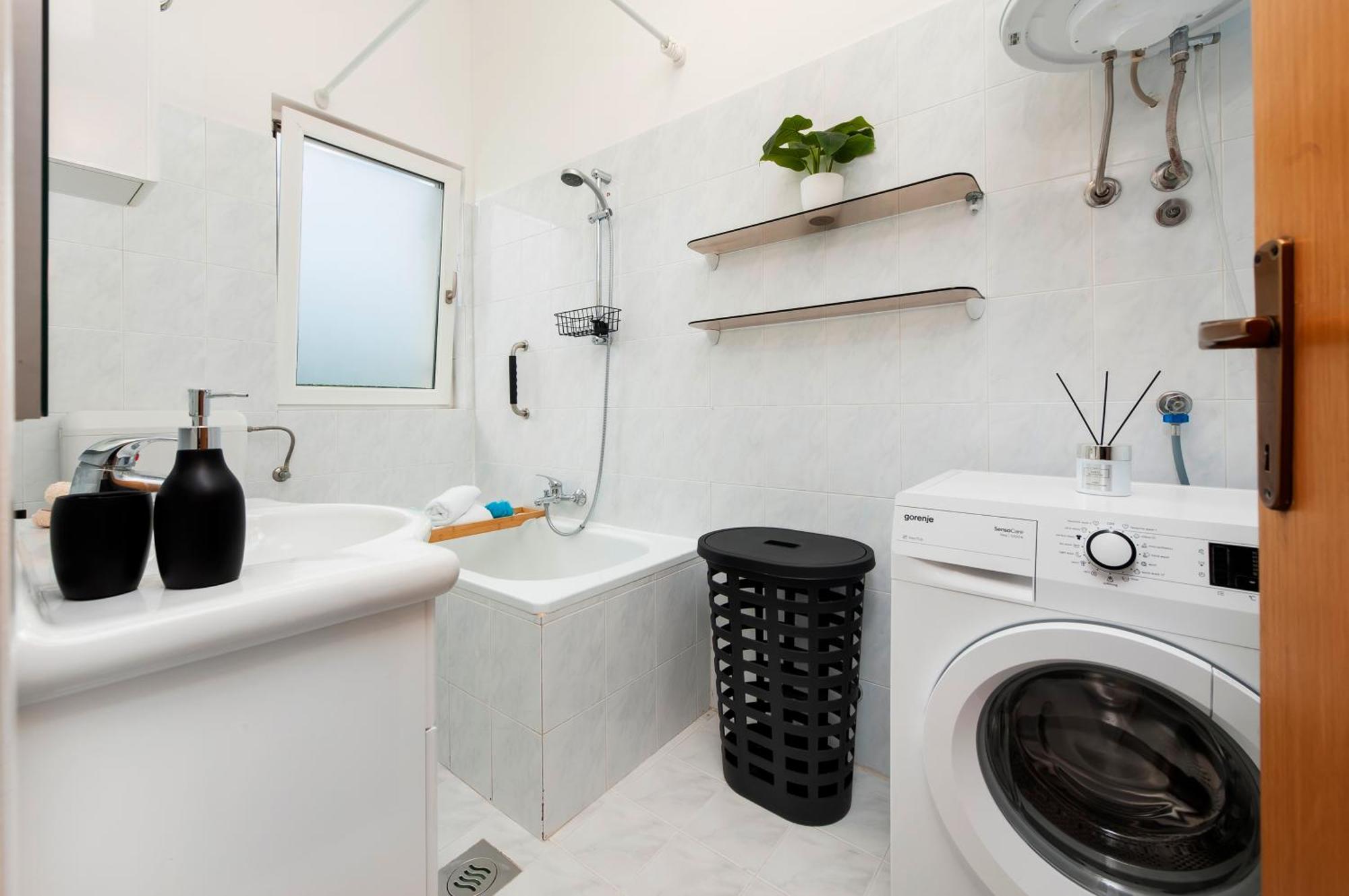 Apartman Nevera Adults Only Ровин Екстериор снимка